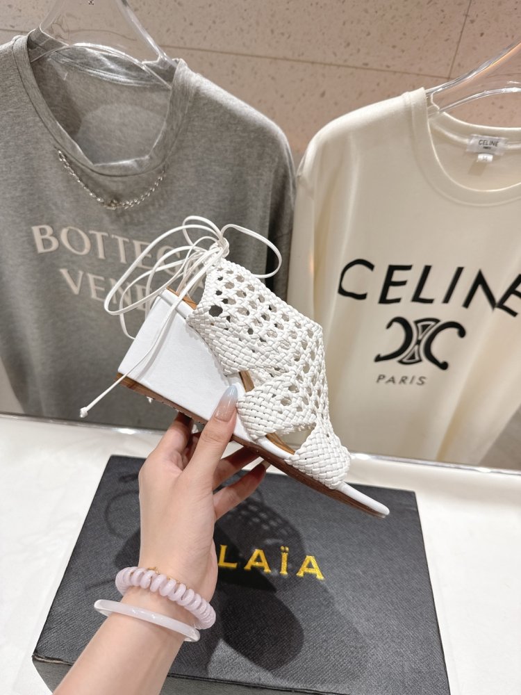 Босоніжки фото 5