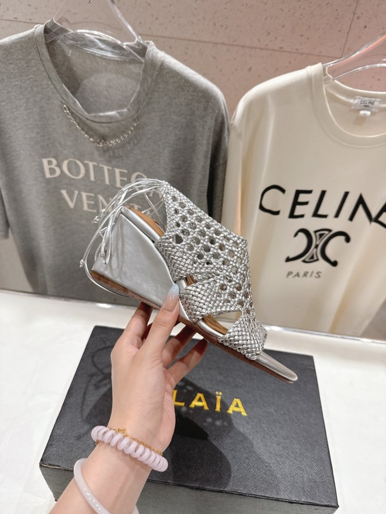 Босоніжки фото 5