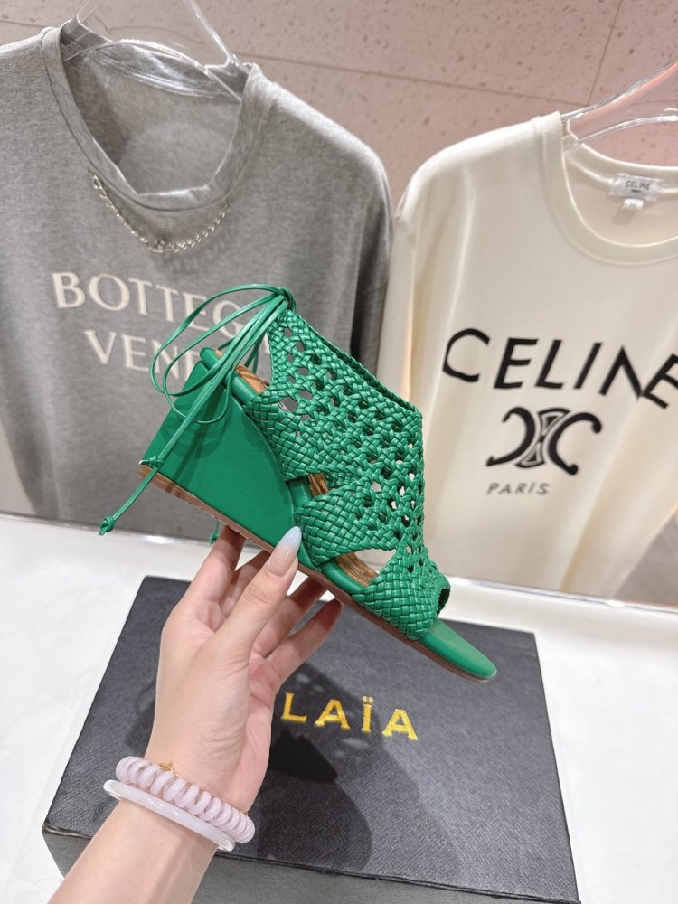 Босоніжки фото 5