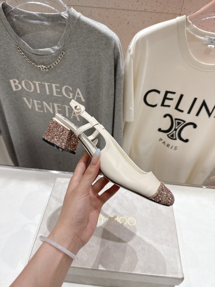 Босоножки фото 5