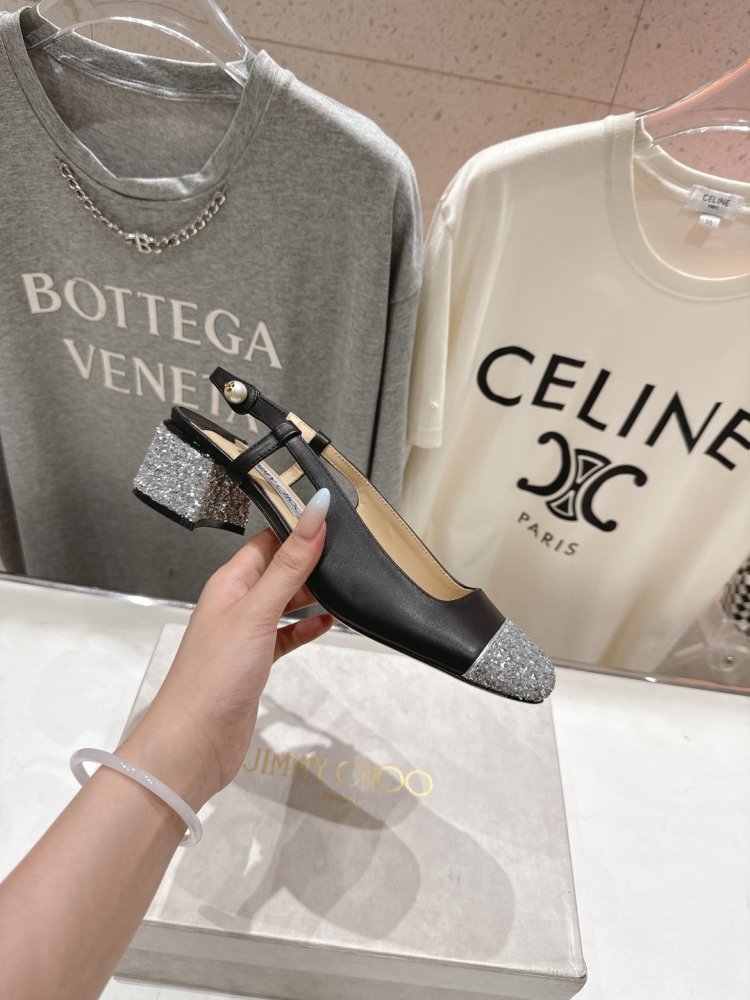 Босоножки фото 5