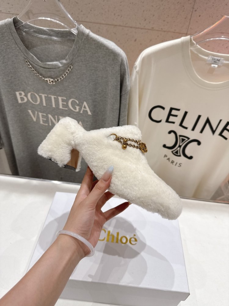 Босоножки фото 5