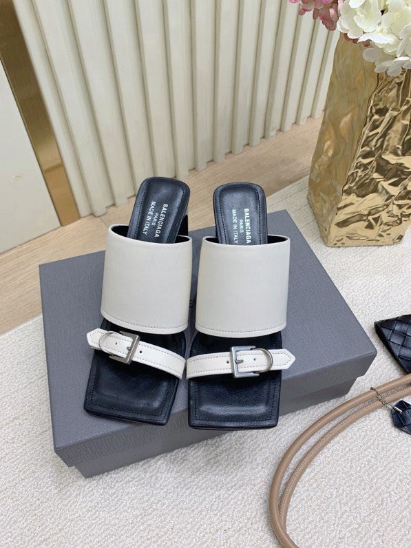 Босоніжки фото 5