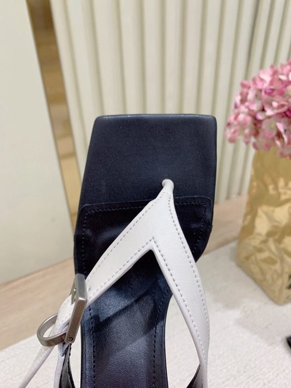 Босоножки фото 5