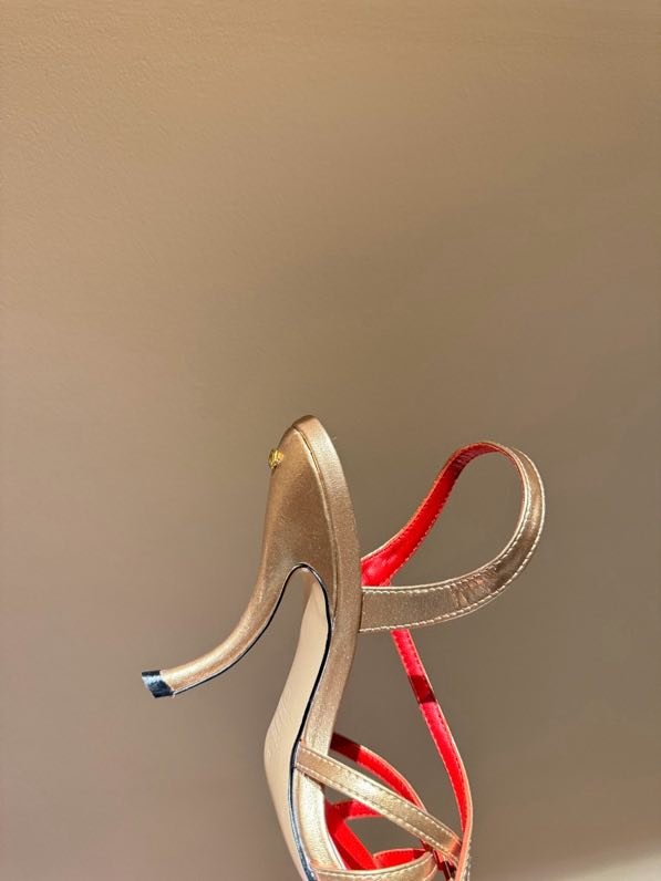 Босоножки фото 5