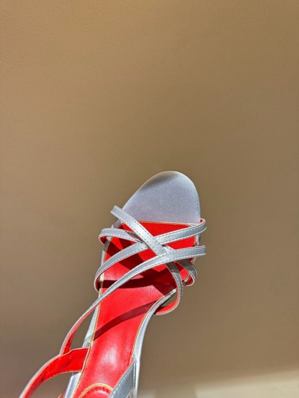 Босоножки фото 5