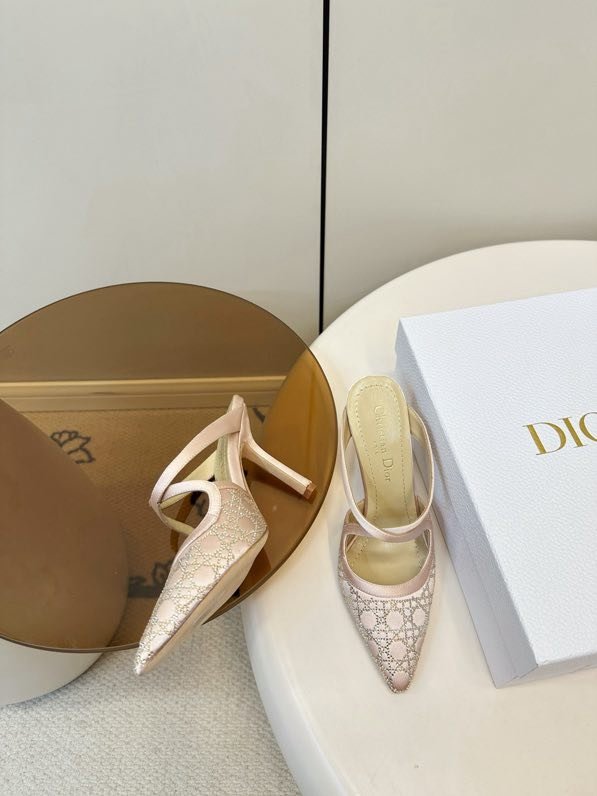 Босоніжки фото 5