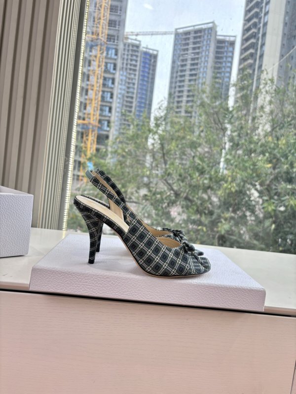 Босоніжки фото 5