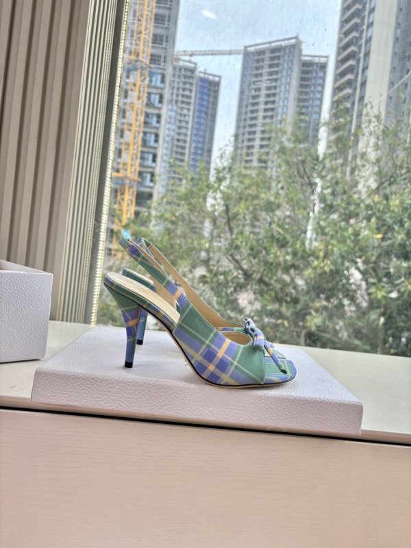 Босоніжки фото 5