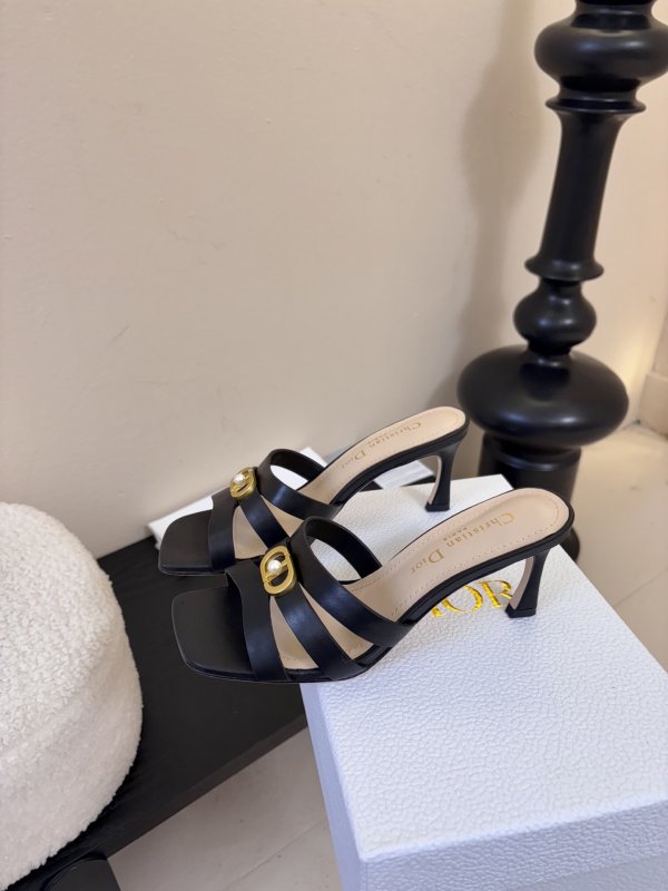 Босоніжки фото 5