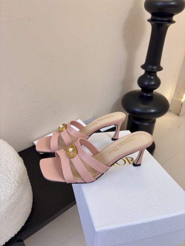 Босоніжки фото 5