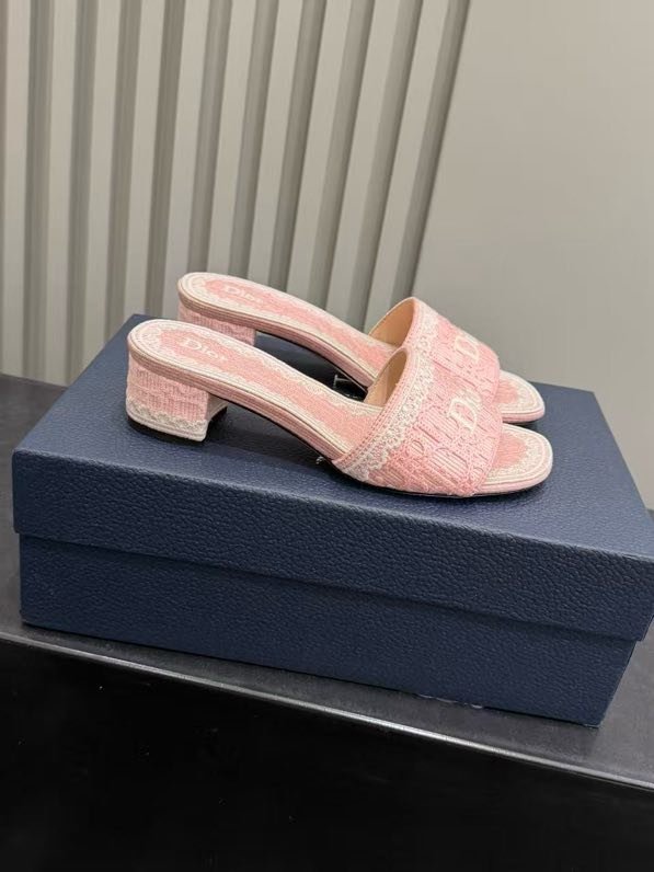 Босоножки фото 5