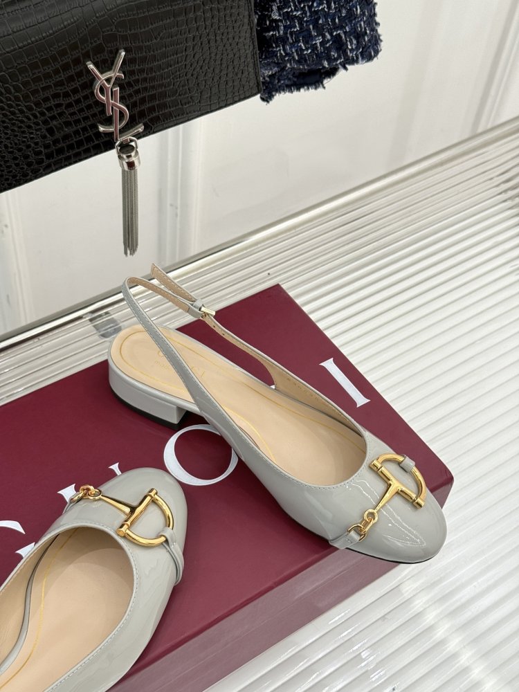 Босоножки фото 5