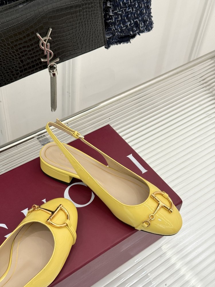 Босоножки фото 5