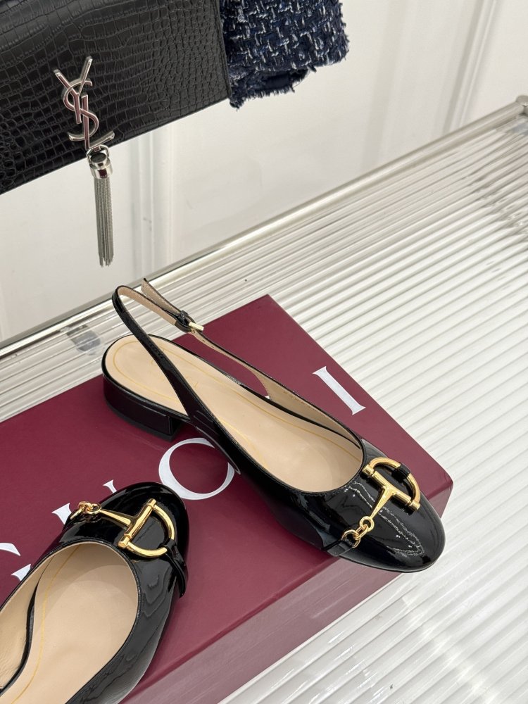 Босоножки фото 5