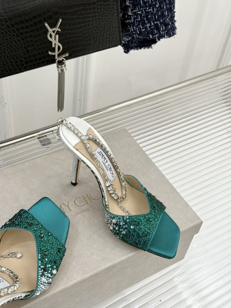 Босоножки фото 5