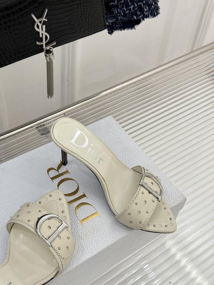 Босоножки фото 5