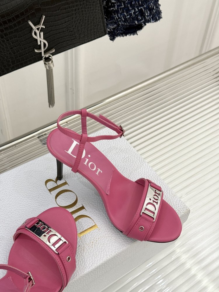 Босоножки фото 5