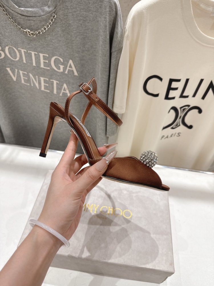 Босоножки фото 5