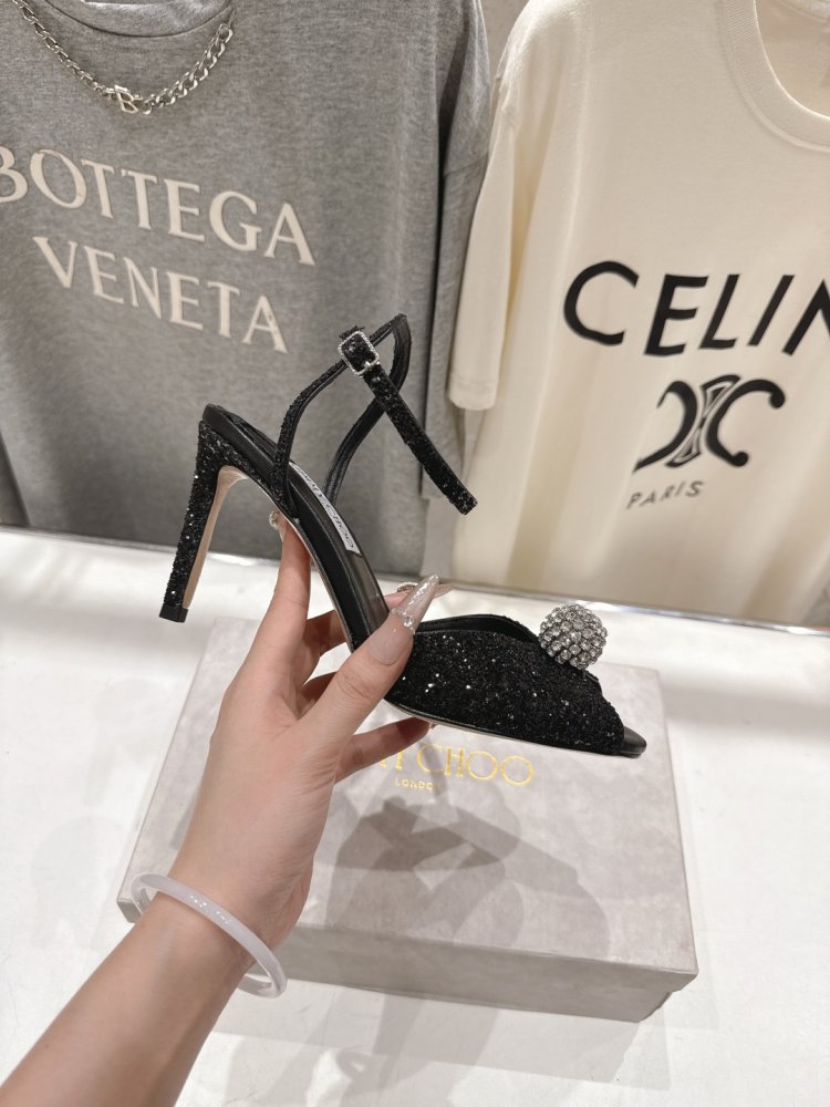 Босоножки фото 5