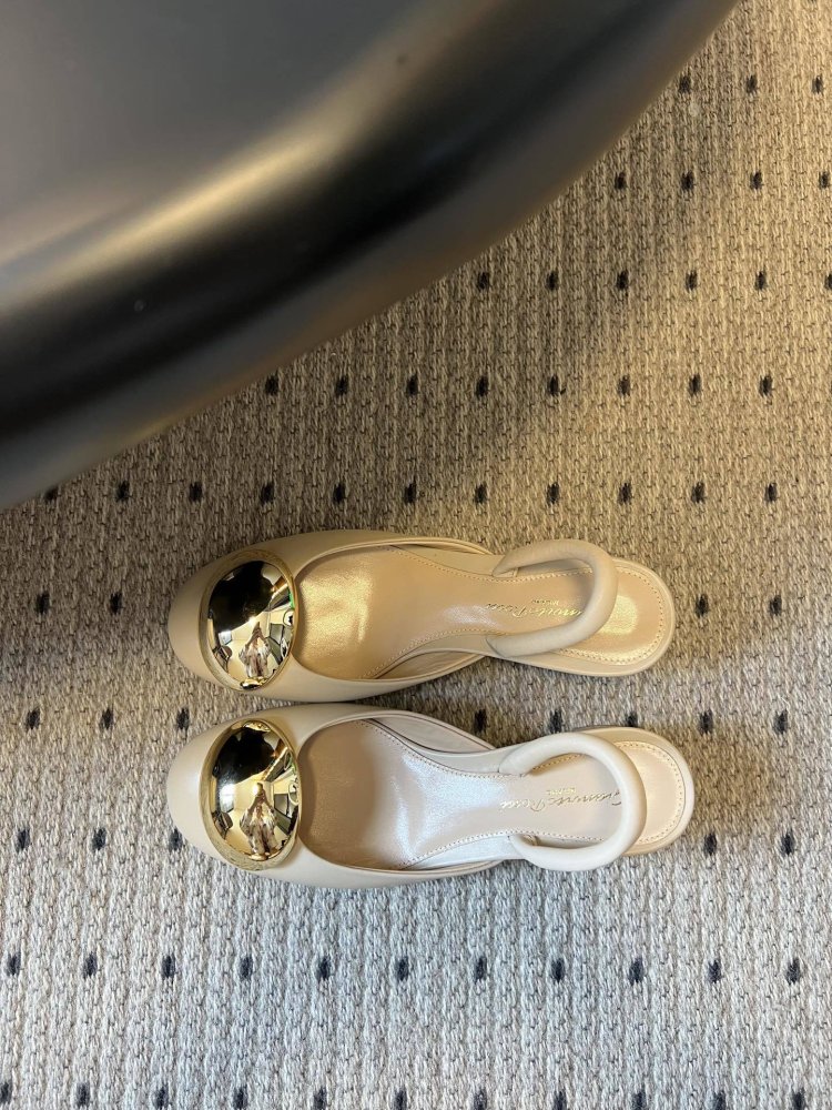 Босоножки фото 5