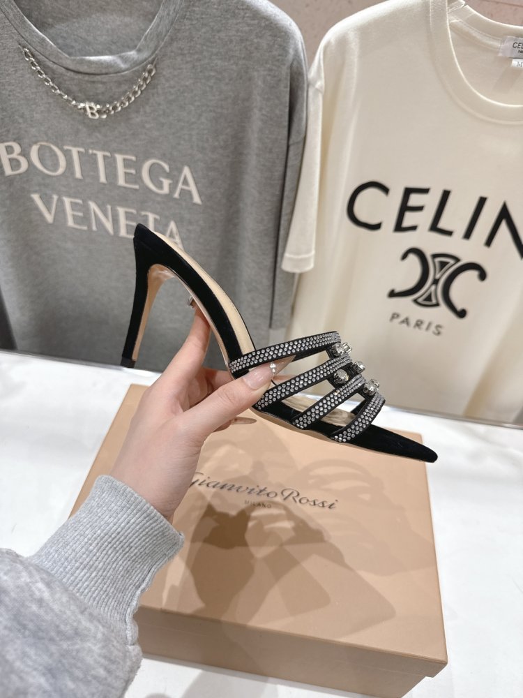 Босоножки фото 5