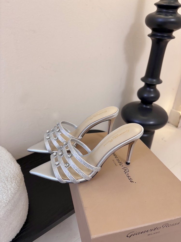 Босоножки фото 5