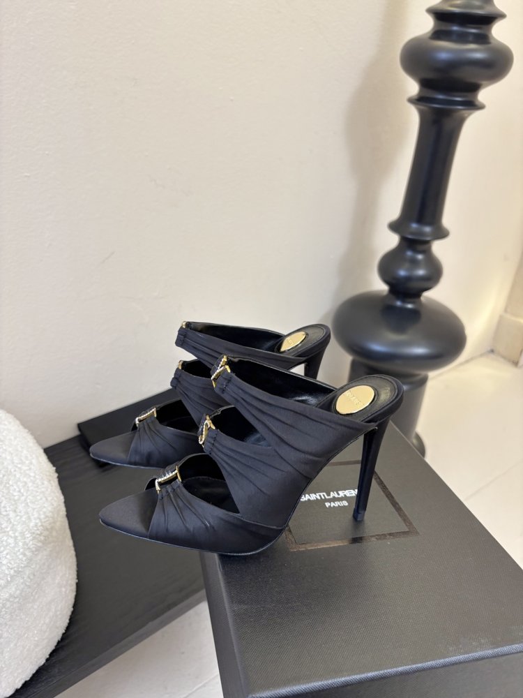 Босоножки фото 5