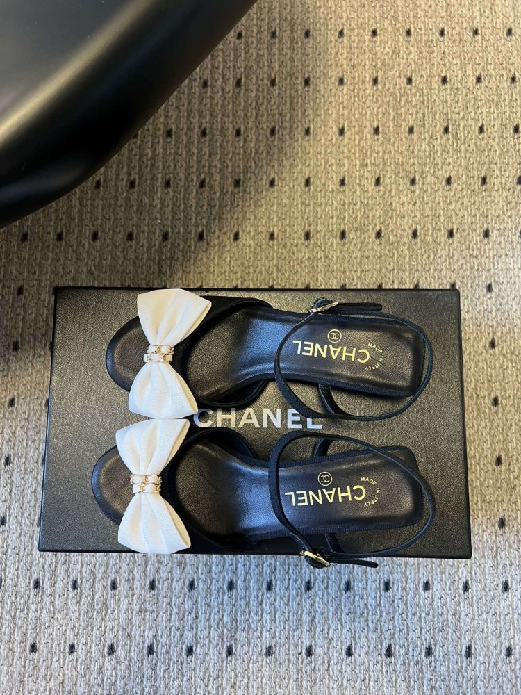 Босоножки фото 5