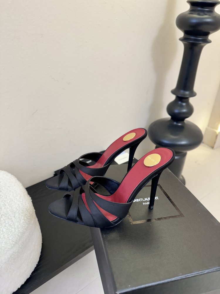 Босоножки фото 5