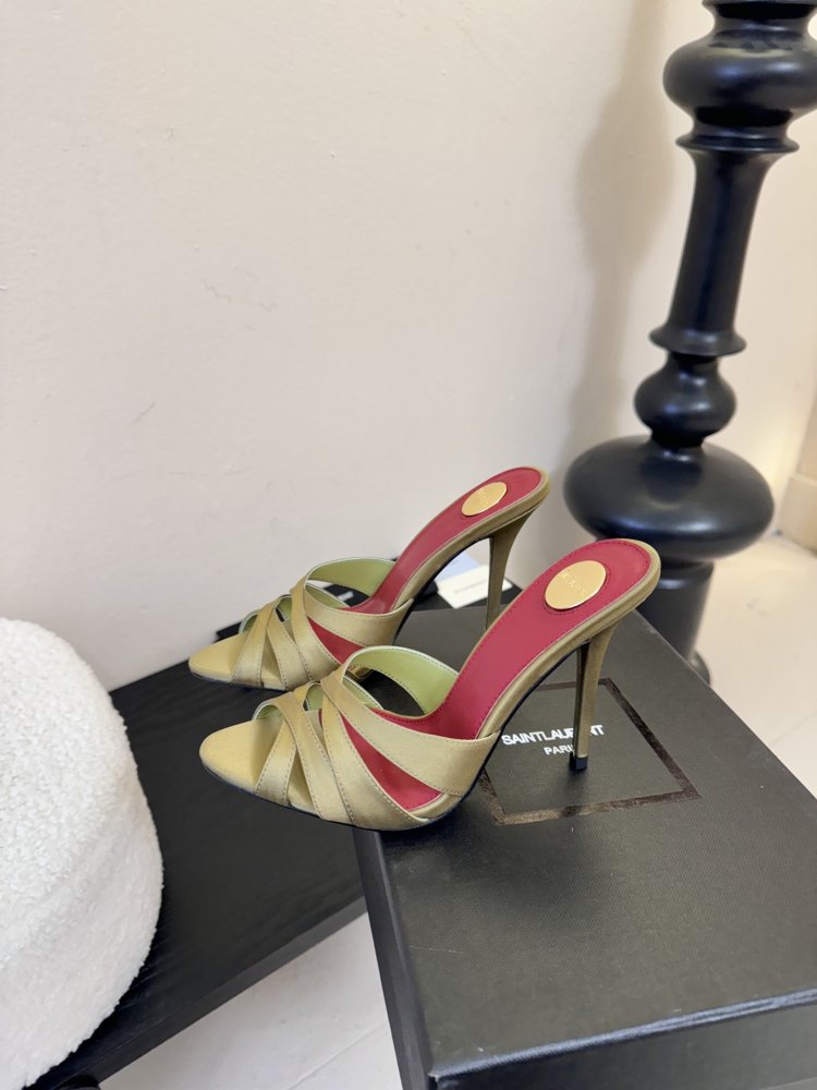 Босоножки фото 5