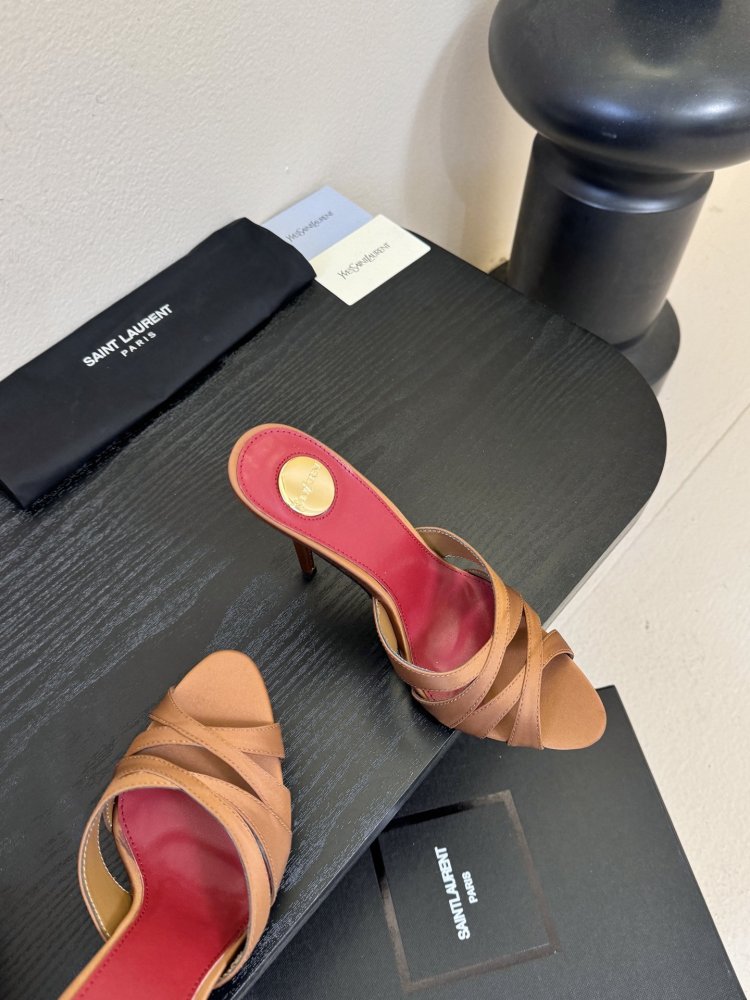 Босоножки фото 5