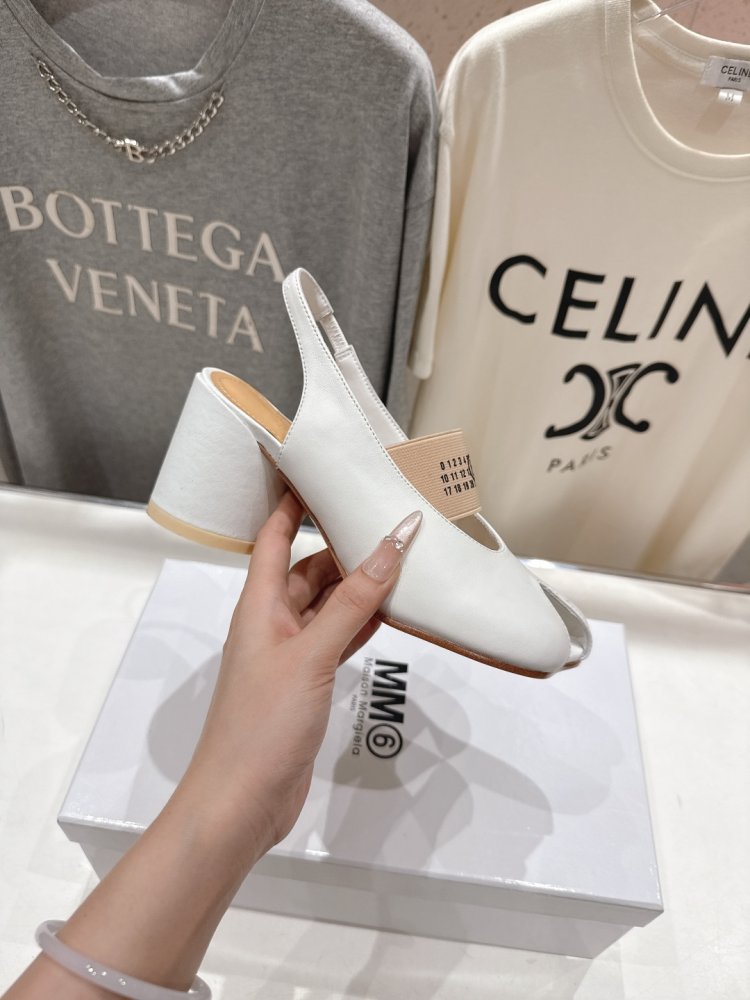 Босоножки фото 5