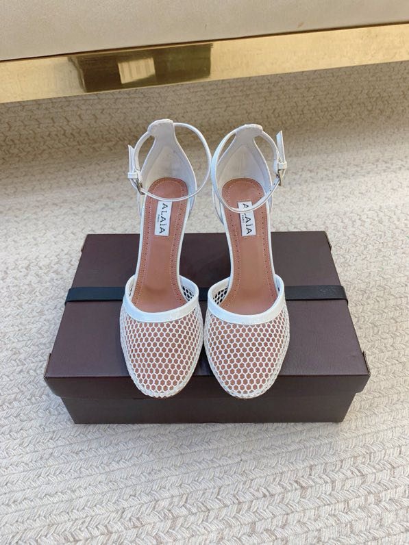 Босоножки фото 5