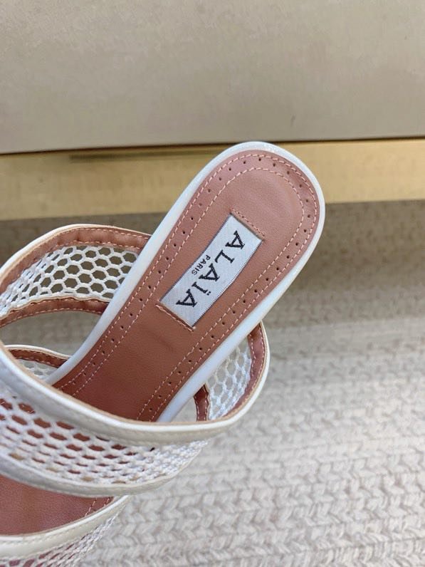 Босоножки фото 5