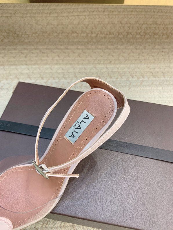 Босоножки фото 5