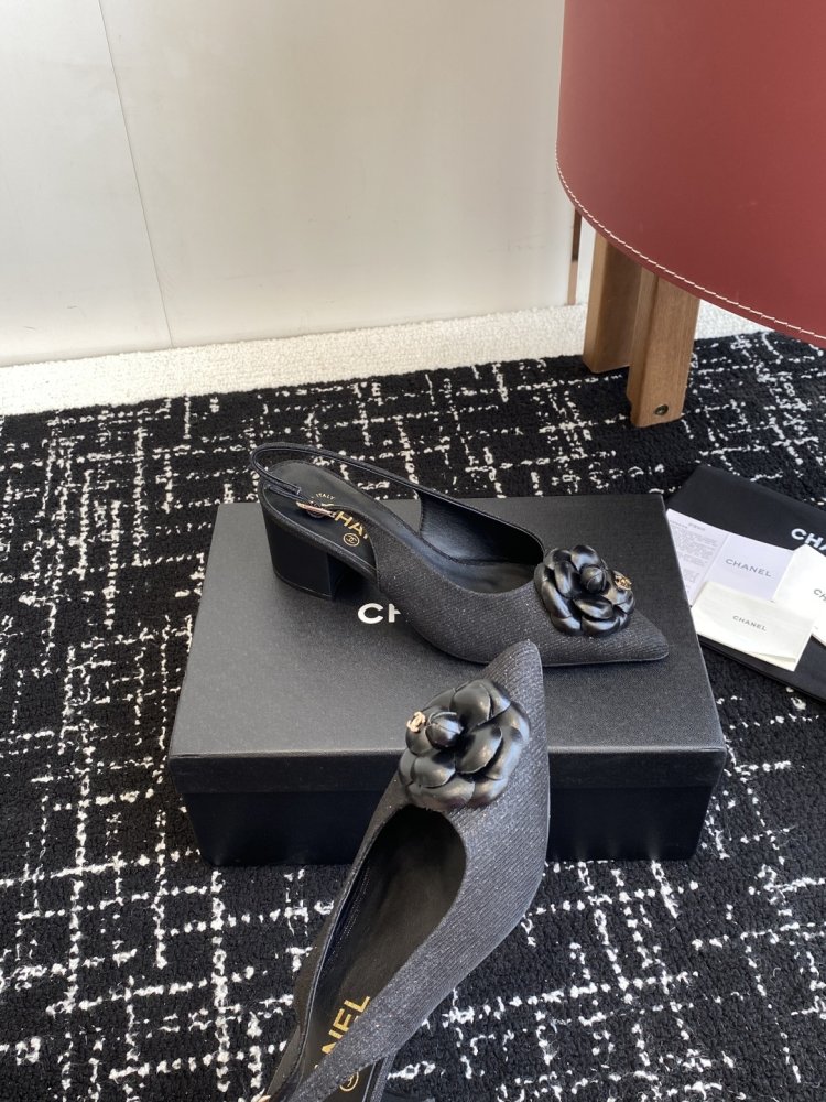 Босоножки фото 6