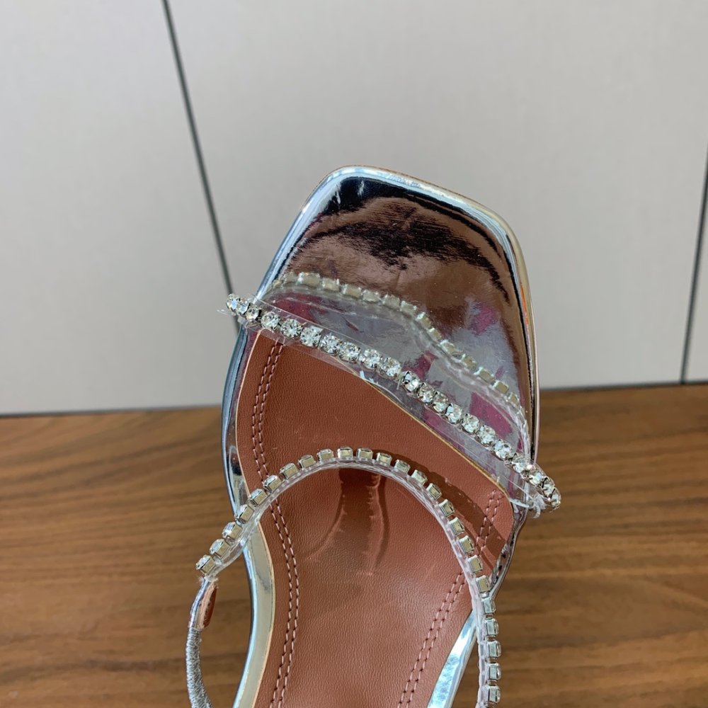 Босоножки фото 6