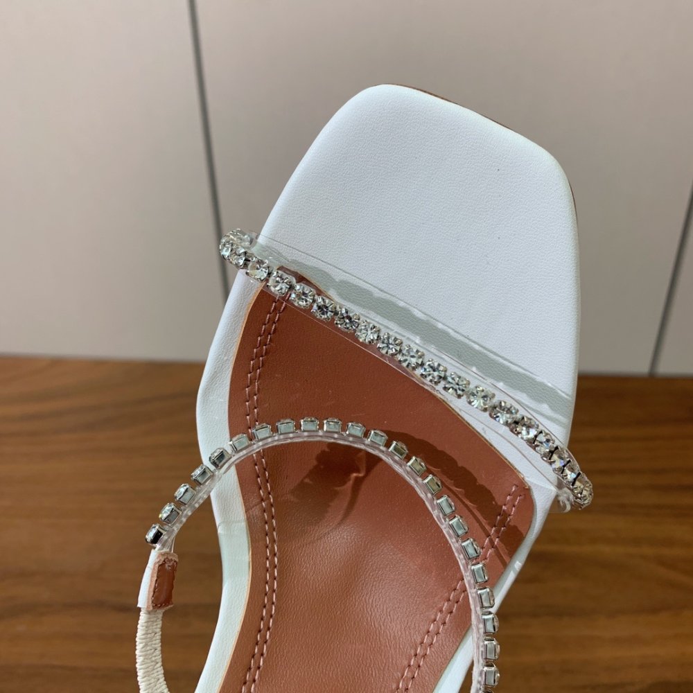 Босоножки фото 6