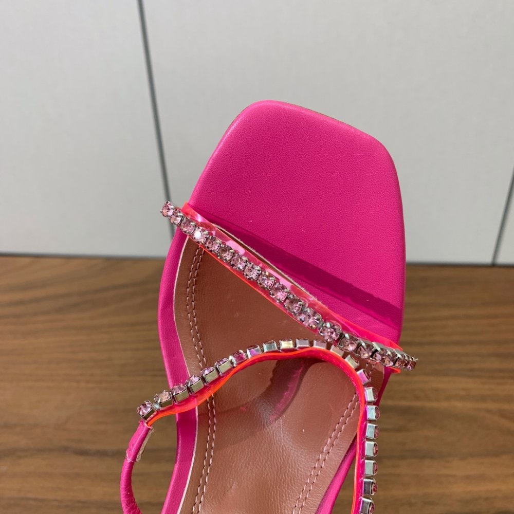 Босоножки фото 6