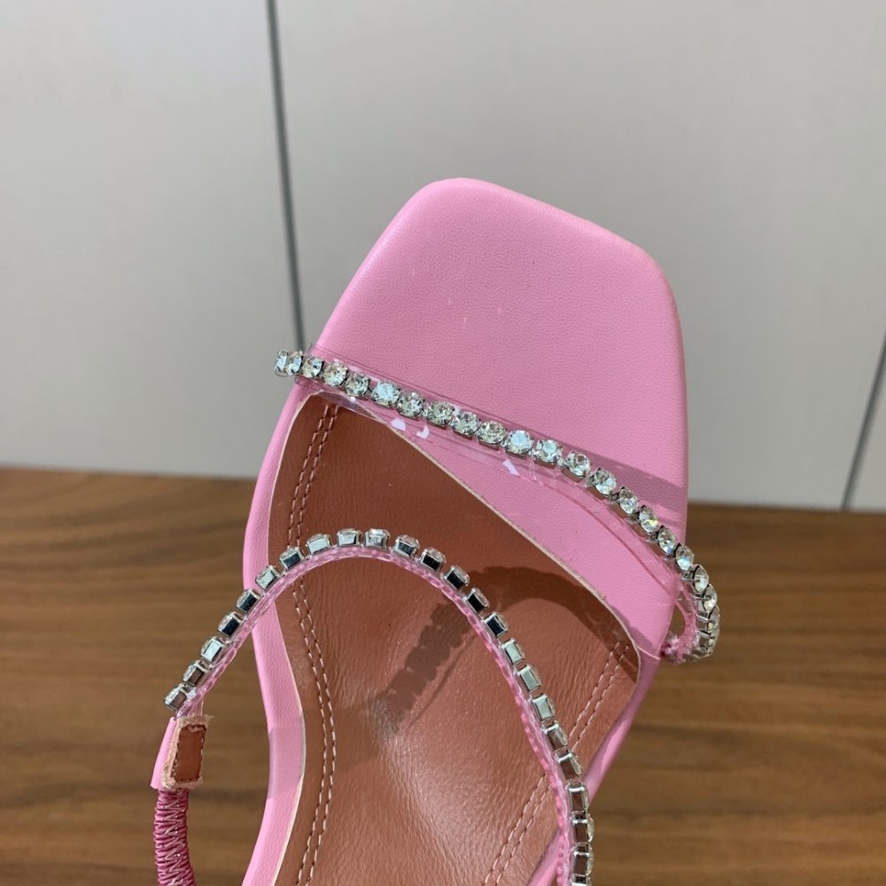 Босоножки фото 6