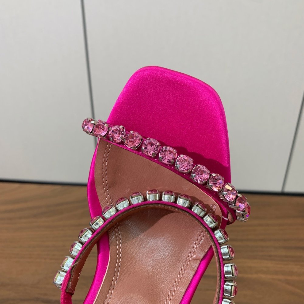 Босоножки фото 6