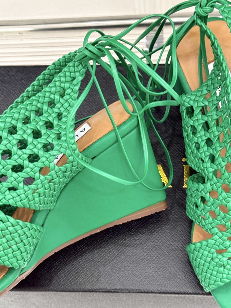 Босоніжки фото 6