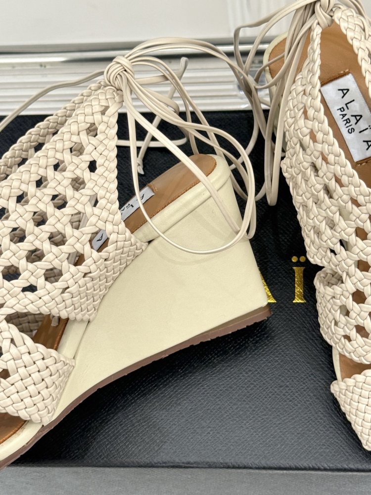 Босоніжки фото 6