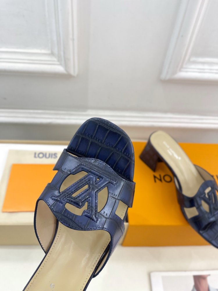 Босоножки фото 6