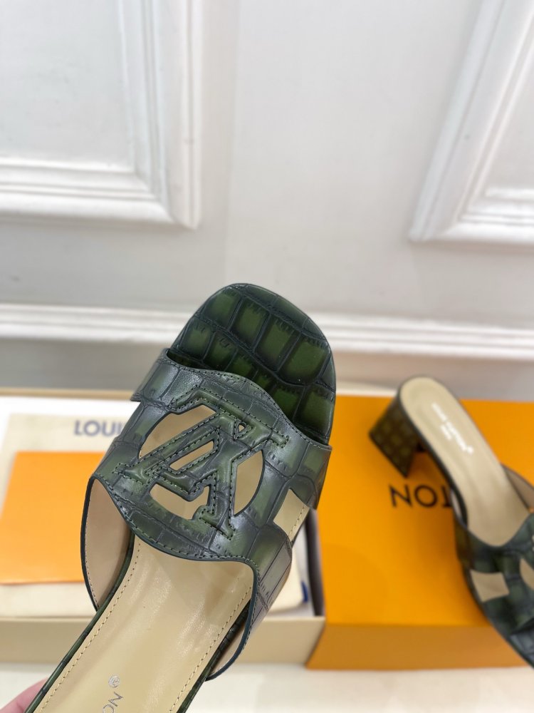 Босоножки фото 6