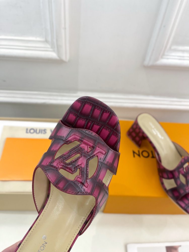 Босоножки фото 6