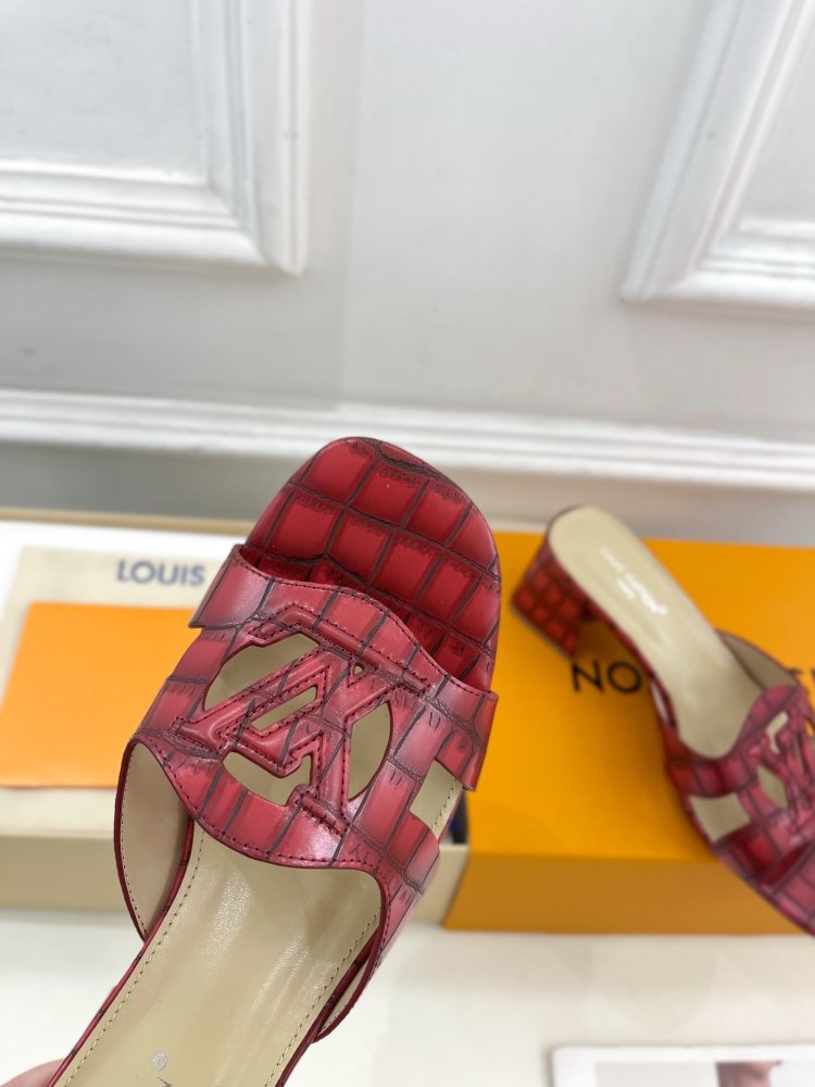 Босоножки фото 6