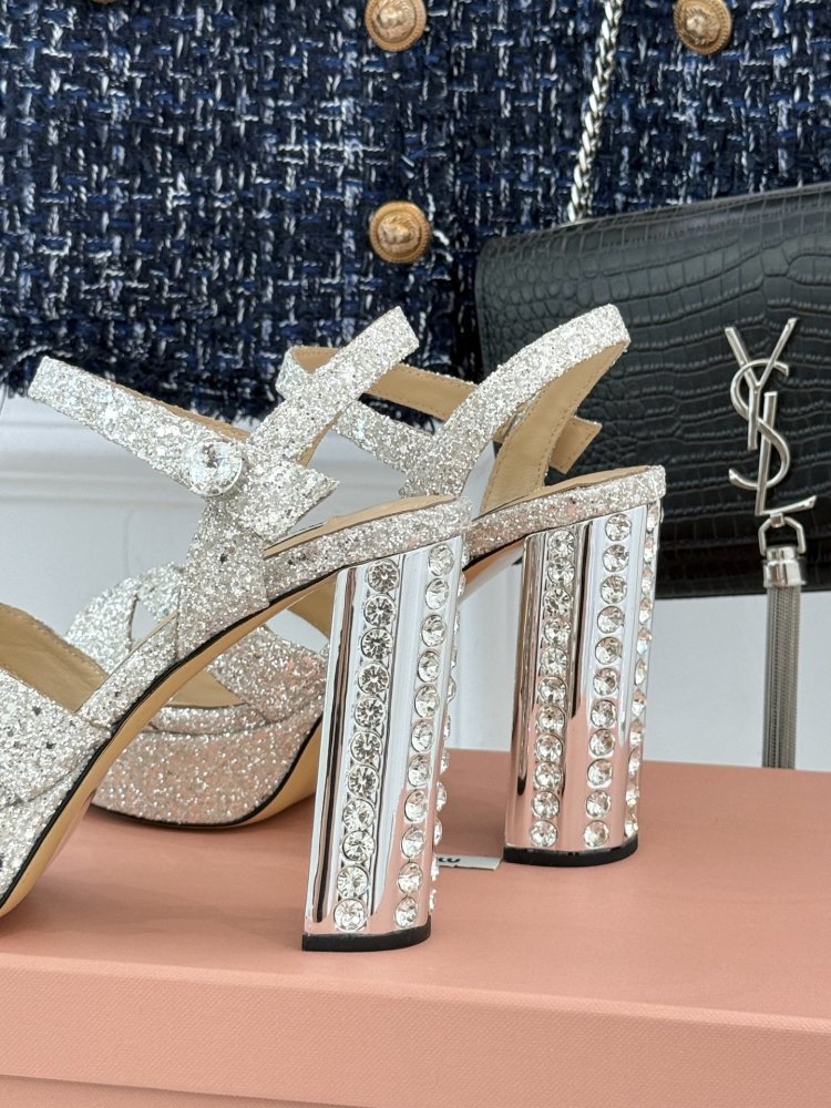 Босоножки фото 6