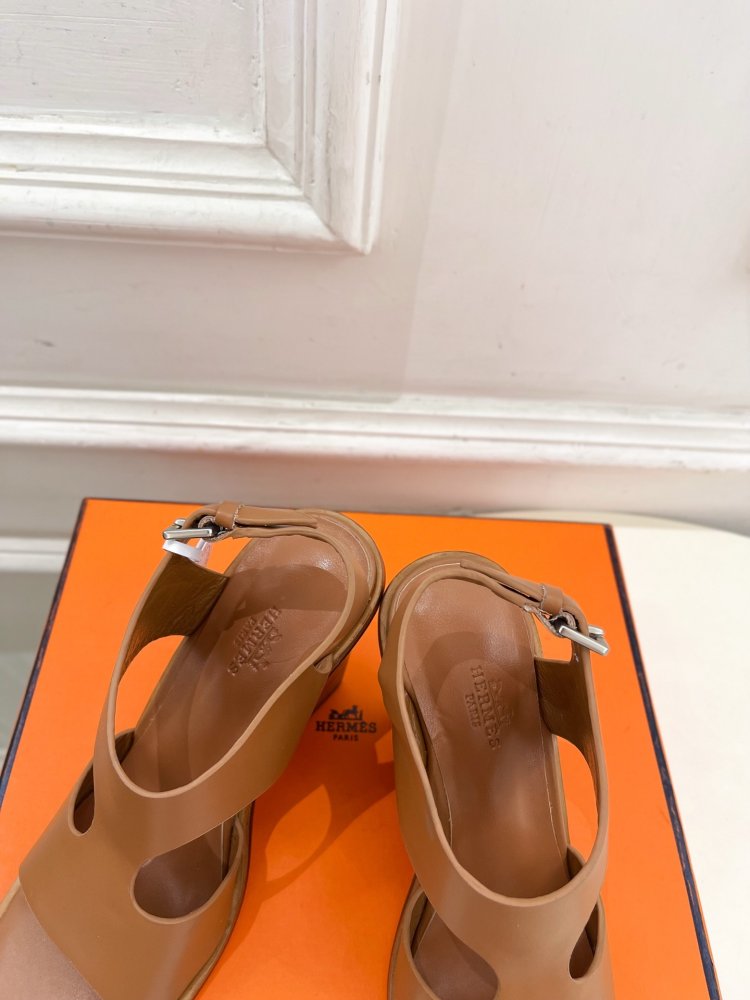 Босоножки фото 6